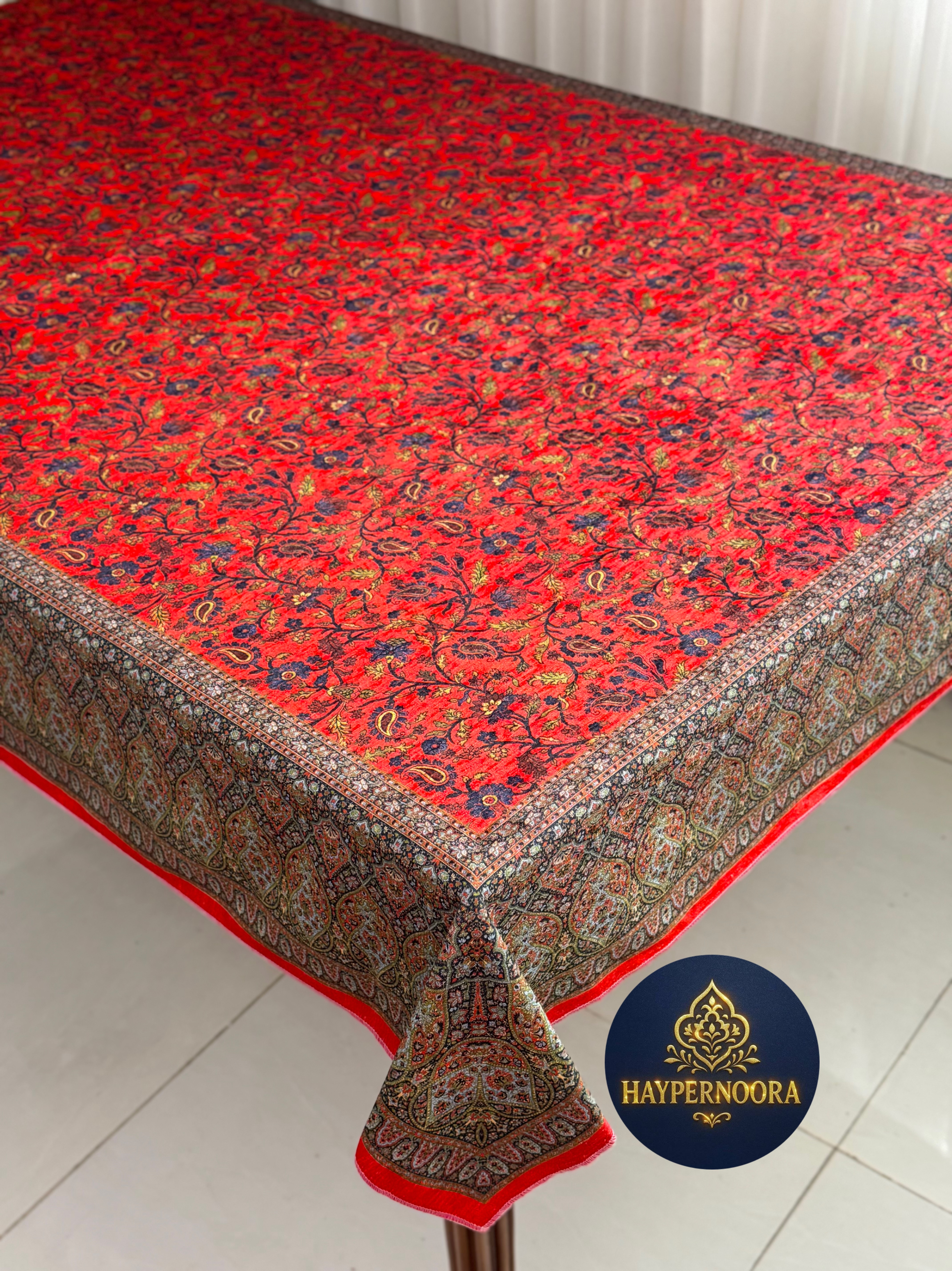سفره پارچه ای (طرح افشان) جنس مخمل ابریشم ضد لک