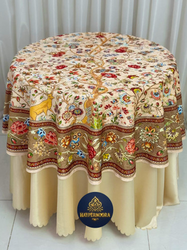 رومیزی گرد (طرح آهو) جنس مخمل ابریشم ضد لک